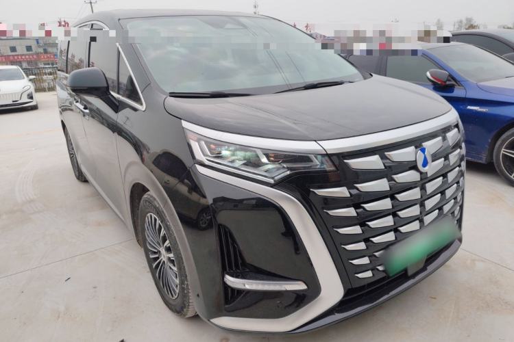 Used Denza D9 2024 DM-i 970 Luxury Model