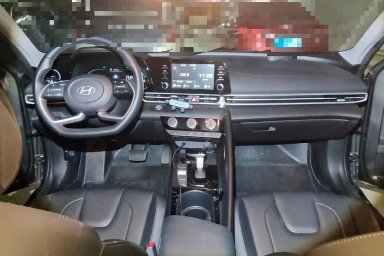 Used Hyundai Elantra 2023 1.5L CVT GLX Elite Edition
