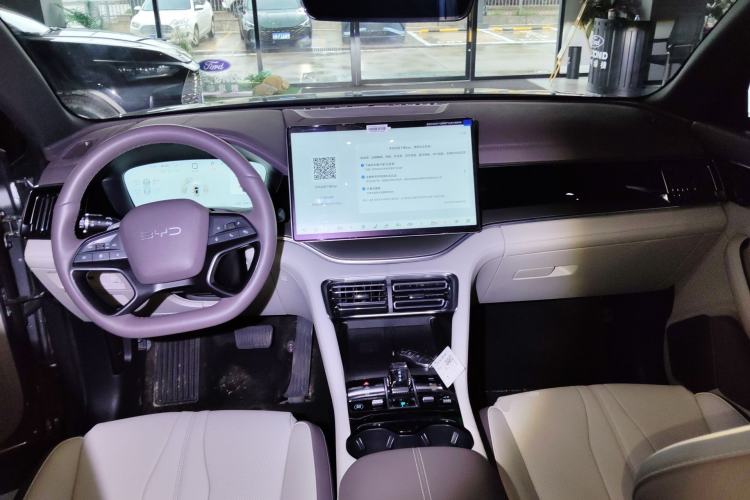 Used BYD Song PLUS New Energy 2025 EV Smart Drive Edition 605km Flagship Model Center Console