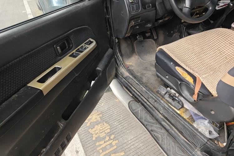 Used Nissan Paladin 2013 2.4L Two-Wheel Drive Standard Version China IV Standard