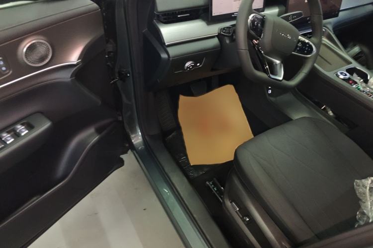 Used Chery Fengyun T8 2025 1.5T 130 km Comfort Edition 7-Seater