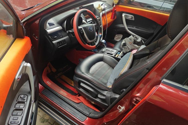 Used Bestune X80 2013 2.0L automatic comfort version Left Front Seat