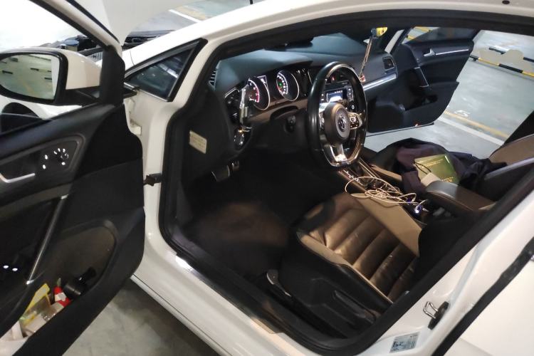 Used Volkswagen Golf 2016 1.4TSI Automatic R-Line
