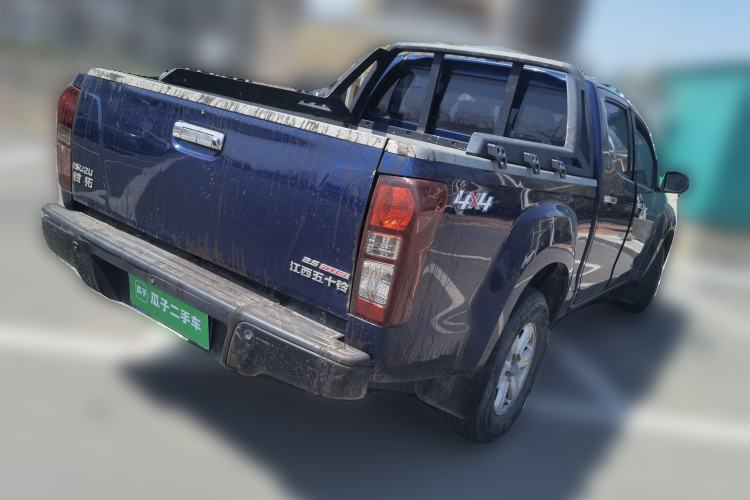 Used Isuzu D-MAX 2020 2.5T 4WD Manual Navigation Version China VI Standard Extended Length JE4D25Q6A Rear Right 45 Deg