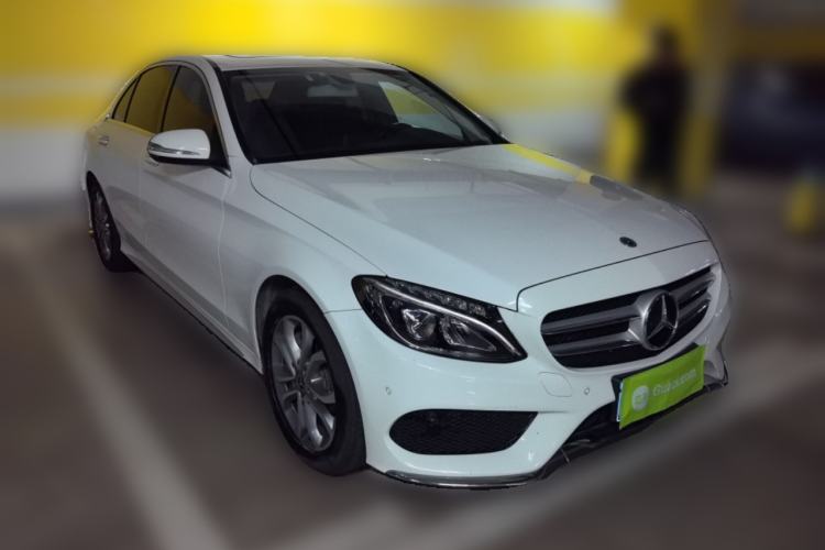 Used Mercedes-Benz C-Class 2018 C 180 L Fashion Edition Sport Version Front Right 45 Deg