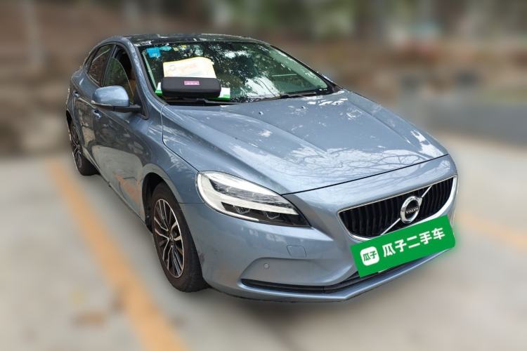 Used Volvo V40 2017 T3 Zhiyi Edition
