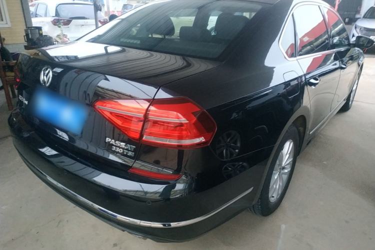 Used Volkswagen Passat 2016 330TSI DSG Luxury Edition Rear Right 45 Deg