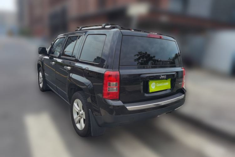 Used Jeep Patriot 2014 2.4L Luxury Navigation Edition Rear Left 45 Deg