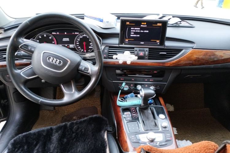 Used Audi A6L 2012 30 FSI Technology Edition Center Console