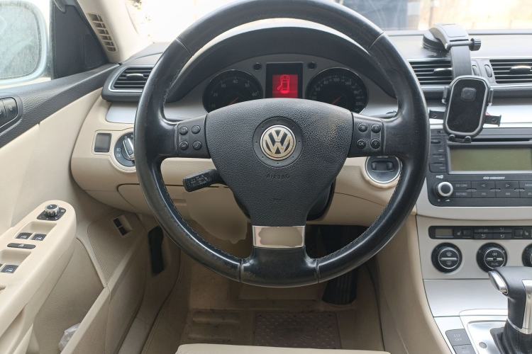 Used Volkswagen Magotan 2011 1.8TSI DSG Comfort Model Steering Wheel