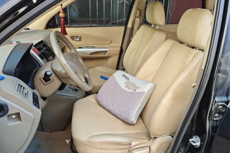 Used Hyundai Tucson 2009 2.0L Automatic Two-Wheel Drive with Sunroof