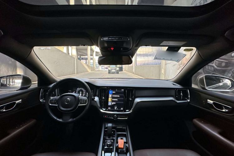 Used Volvo S60 2022 B4 Zhiyi Luxury Edition Interior 1