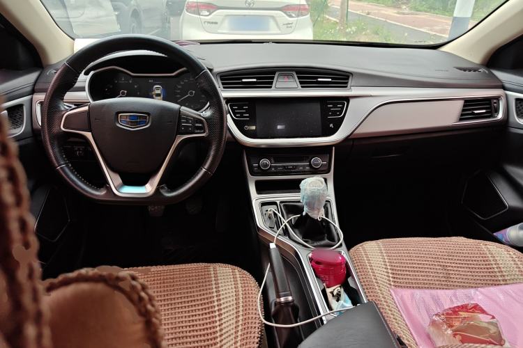 Used Geely Auto Emgrand GL 2017 1.8L Manual Elite Model Center Console
