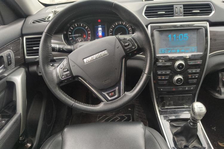 Used Haval H2 2016 Red-Label 1.5T Manual Two-Wheel Drive Luxury Model Steering Wheel
