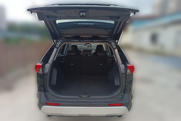 Used Toyota RAV4 2023 2.0L CVT 4x4 Adventure Edition Trunk