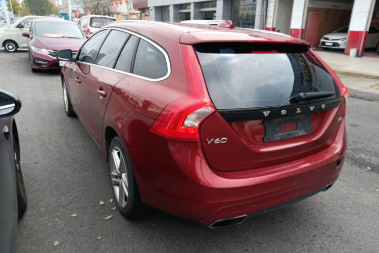 Used Volvo V60 2015 T5 Zhiya Edition
