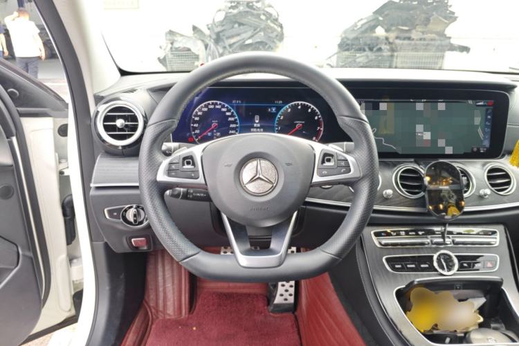 Used Mercedes-Benz E-Class 2018 Restyled E 300 L Sporty and Stylish Edition Steering Wheel