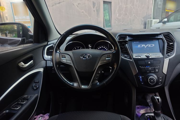 Used Hyundai Santa Fe 2013 2.4L Automatic 2WD Comfort Edition