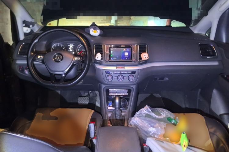 Used Volkswagen Sharan 2018 380TSI Comfort Edition 7-Seater Center Console