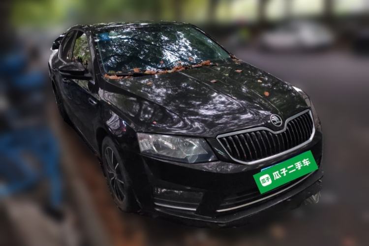 Used Skoda Octavia 2017 1.6L Automatic Smart Drive Edition Front Right 45 Deg