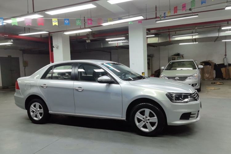 Used Volkswagen Bora 2014 1.6L Automatic Fashion Model Exterior 2