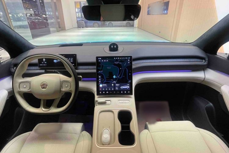 Used Nio ES6 2023 75 kWh
