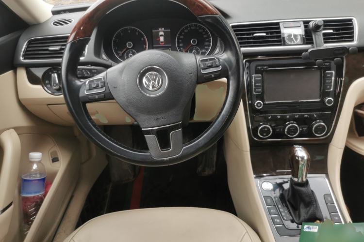 Used Volkswagen Passat 2014 3.0L V6 DSG Flagship Edition