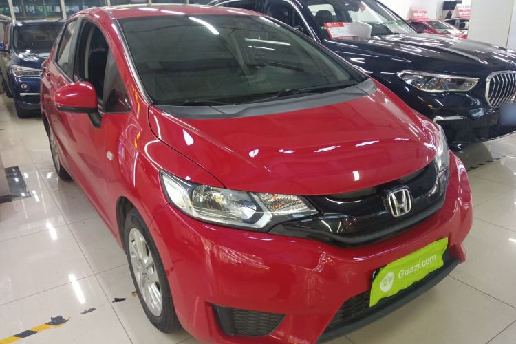 Used Honda Fit 2016 1.5L LXS CVT Comfort Sunroof Version Front Right 45 Deg