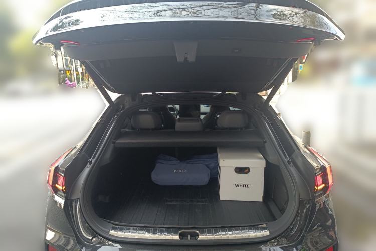 Used Zeekr 001 2024 WE Edition 95 kWh All-Wheel Drive Trunk