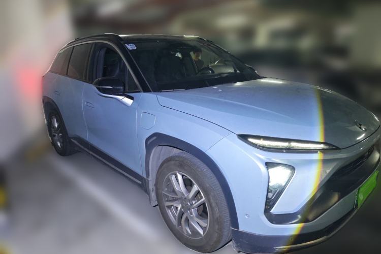 Used Nio ES6 2020 420 km Sport Edition Front Right 45 Deg