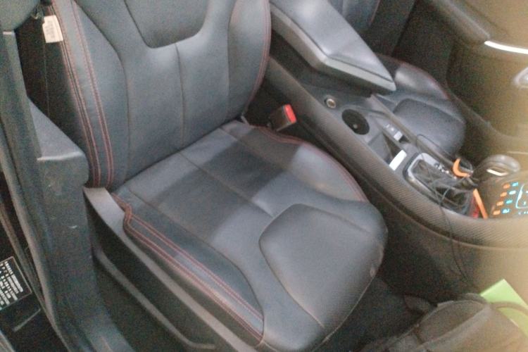 Used JMC Yusheng S330 2017 1.5L GTDi Automatic Two-Wheel Drive Midnight Edition