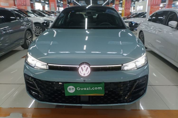 Used Volkswagen Passat 2025 Pro 380TSI Starry Dragon Luxury Edition
