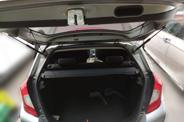 Used Honda Fit 2014 1.5L SE CVT Fashion Model Trunk