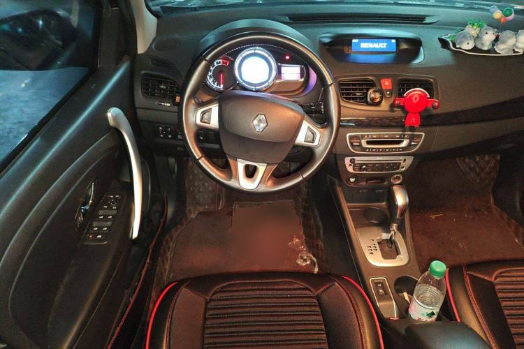 Used Renault Fluence 2015 2.0L Standard Edition
