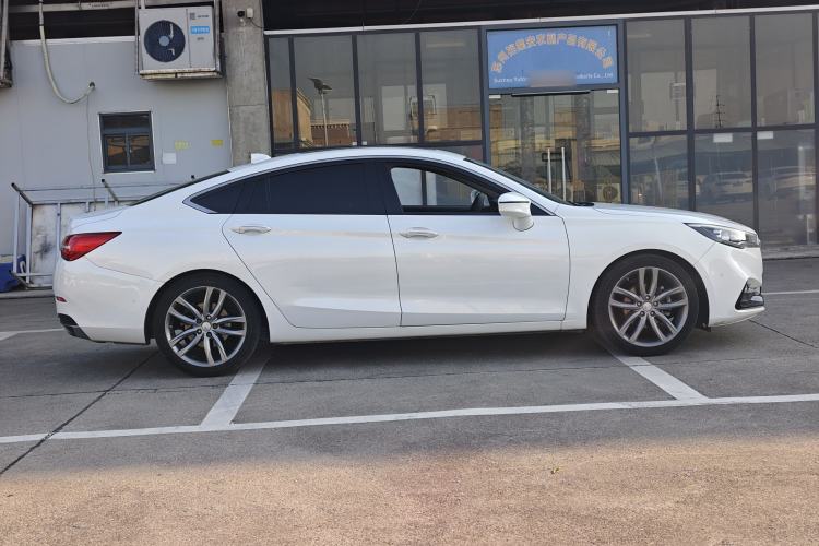 Used Hongqi H5 2018 30TD Smart Connect Dynamic Edition
