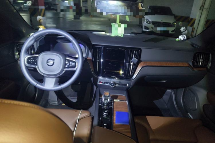 Used Volvo S60 2024 B4 Zhiyuan Luxury Edition
