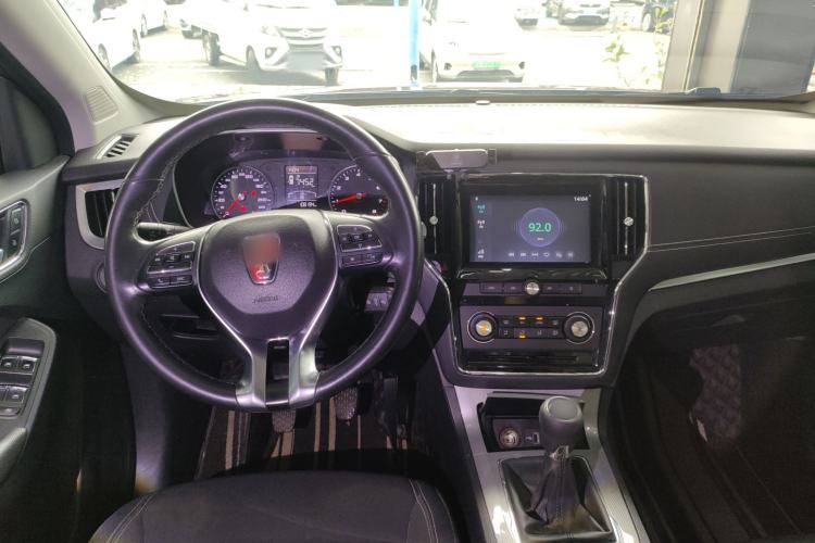 Used Roewe RX5 2016 Revised Version 20T Two-Wheel Drive Manual Transmission Luxury Edition
