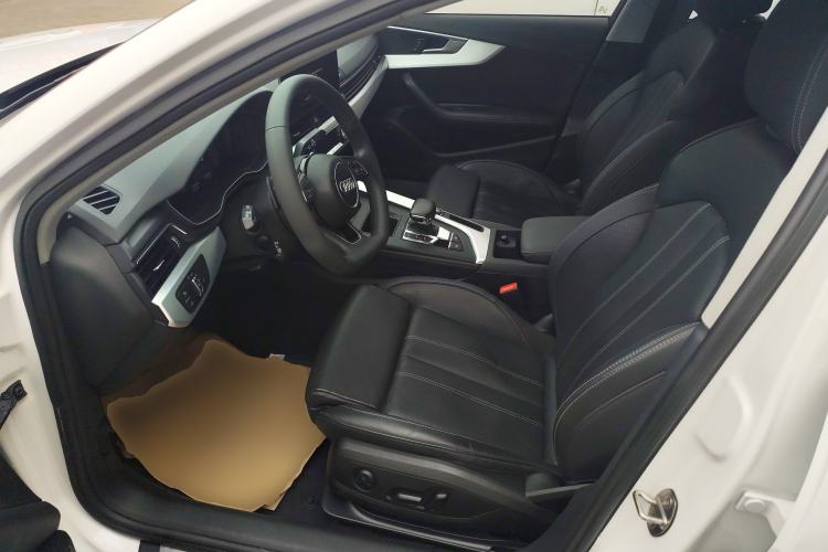 Used Audi A4L 2022 40 TFSI Luxury Dynamic Model Left Front Seat