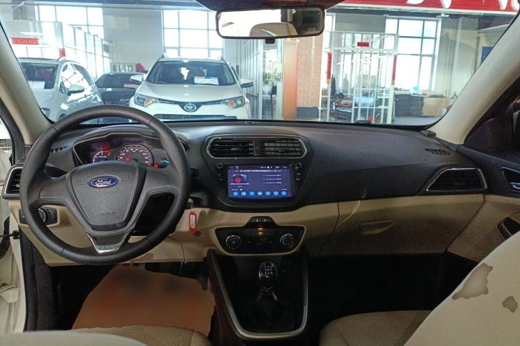 Used Ford Escort 2017 Revised Version 1.5L Manual Comfort Edition Center Console