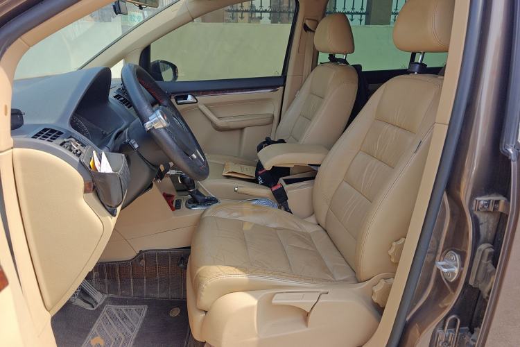 Used Volkswagen Touran 2011 1.4T DSG ZhiZhen Edition 7-Seater