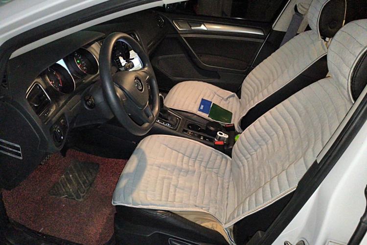 Used Volkswagen Golf 2015 1.6L Automatic Fashion Model Left Front Seat