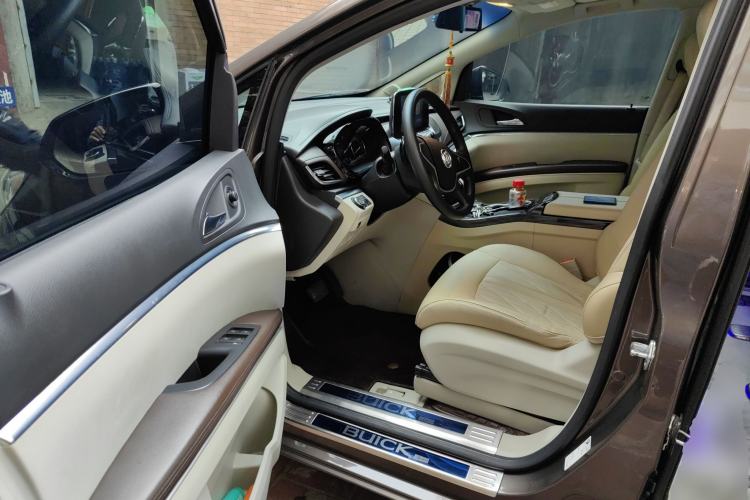 Used Buick GL8 2021 Land Cruiser Executive Class 652T Comfort Model
