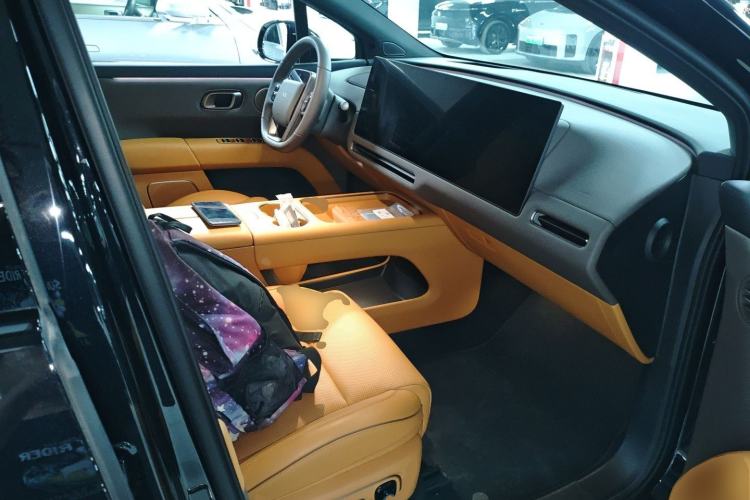 Used Li Auto i6 2025 Model Two-Wheel-Drive Standard Type