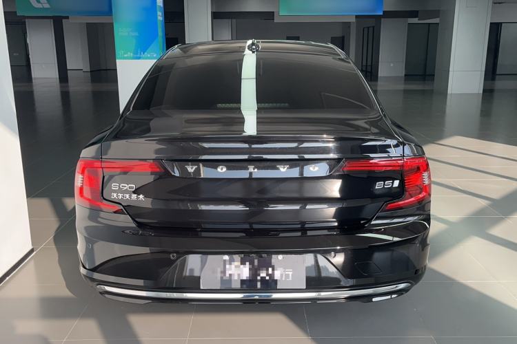 Used Volvo S90 2025 B5 Zhiyuan Luxury Edition
