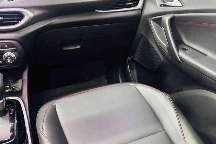 Used Chevrolet Trax 2021 Redline 335T CVT Top-Tier Model China VI Standard