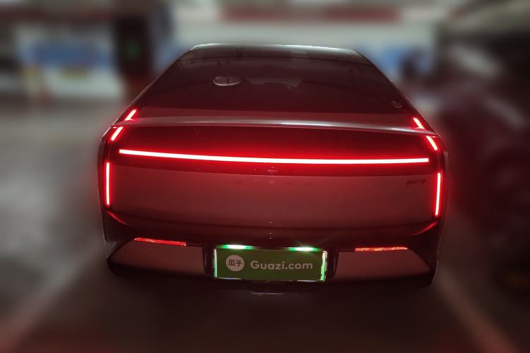 Used XPeng P7 2025 Model—750 All-Wheel-Drive High-Performance Ultra
