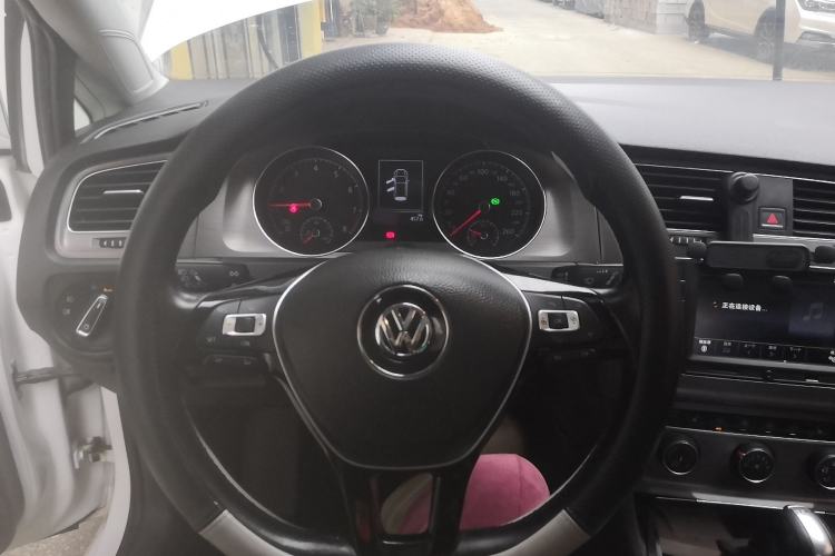 Used Volkswagen Golf 2014 1.4TSI Automatic Luxury Model