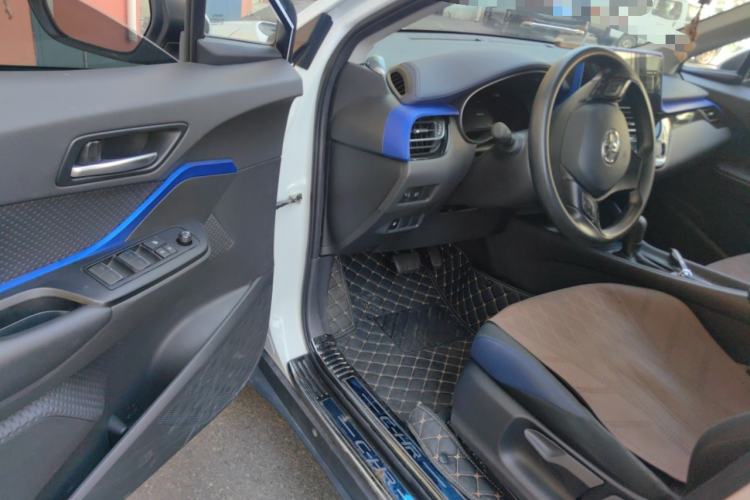 Used Toyota C-HR 2023 2.0L Comfort Edition Driver Seat