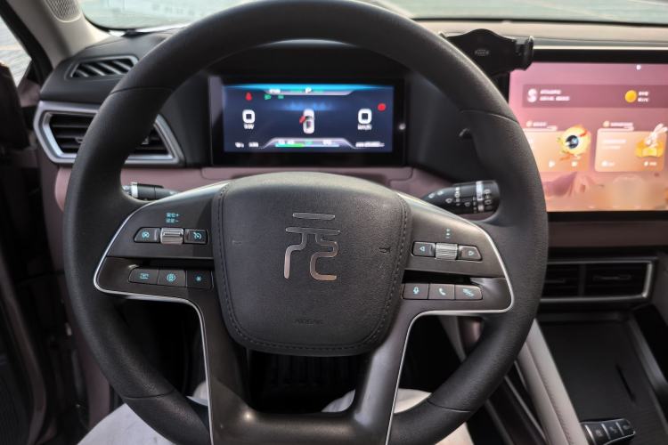 Used BYD Yuan UP 2024 401KM Leading Edition Interior 5