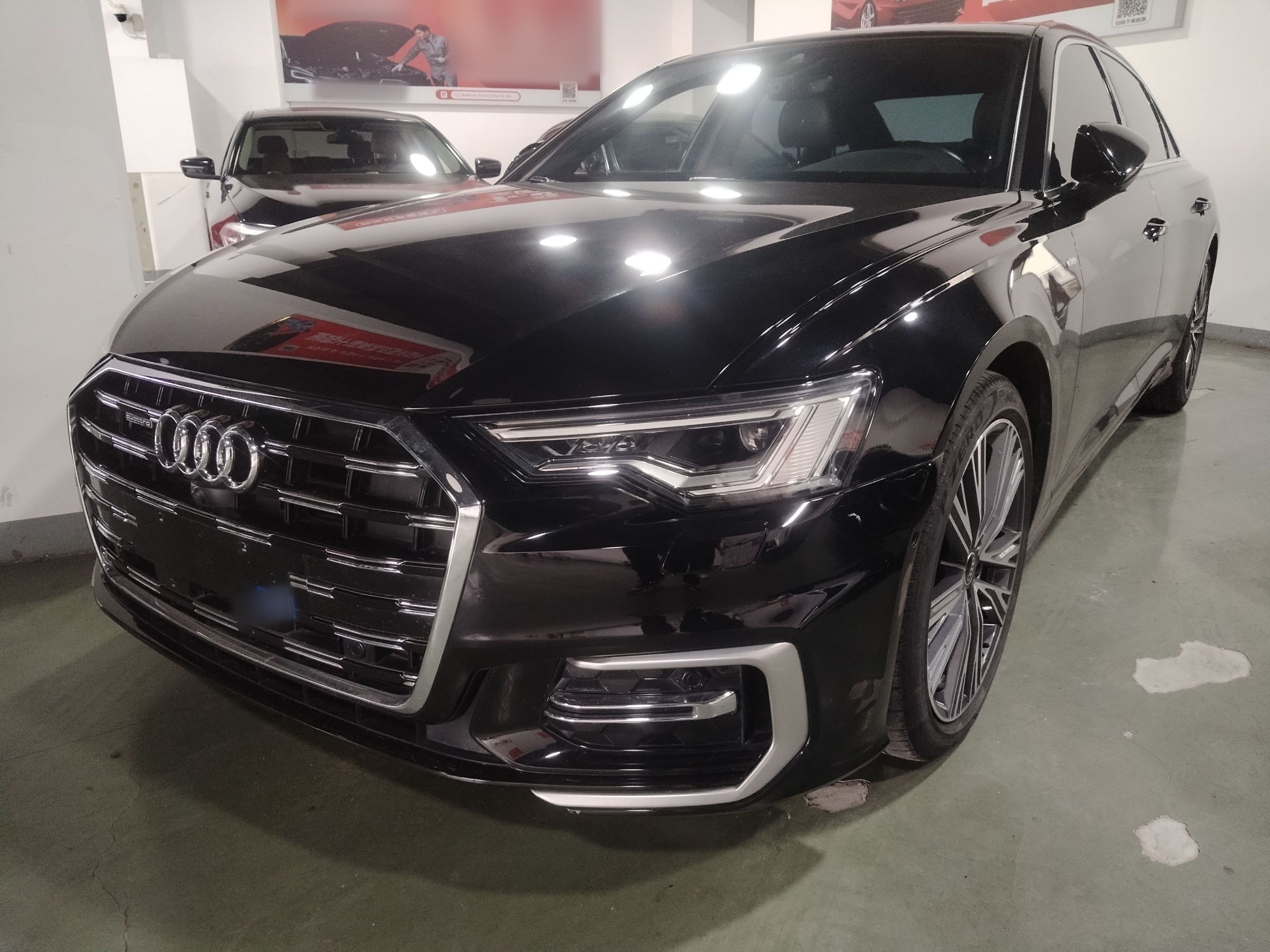 Под передней частью автомобиля